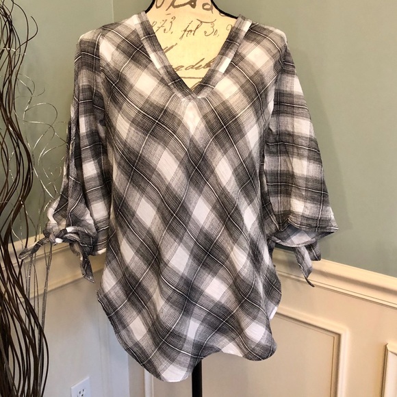 Lauren Ralph Lauren black/white plaid bellsleeves - Picture 2 of 11